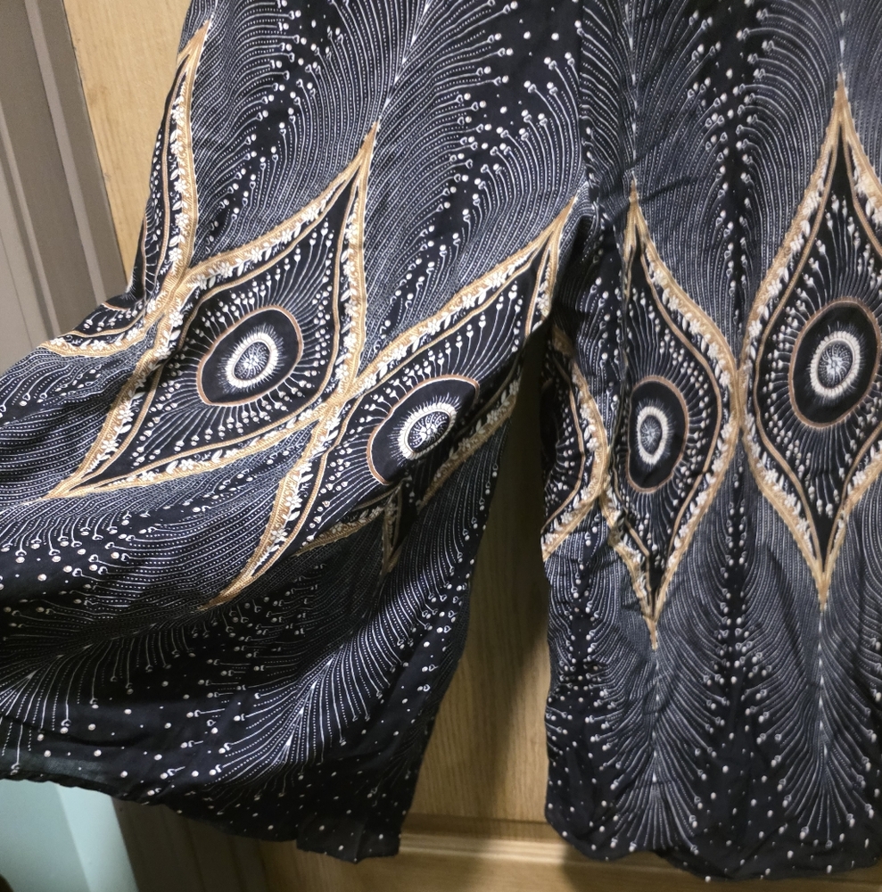 Elegant Black and Gold Wide Leg Pants - Picture 3 of 4